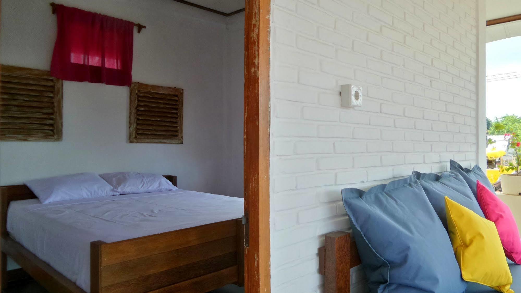 Friendly House Bali Hostel Ubud  Exterior photo