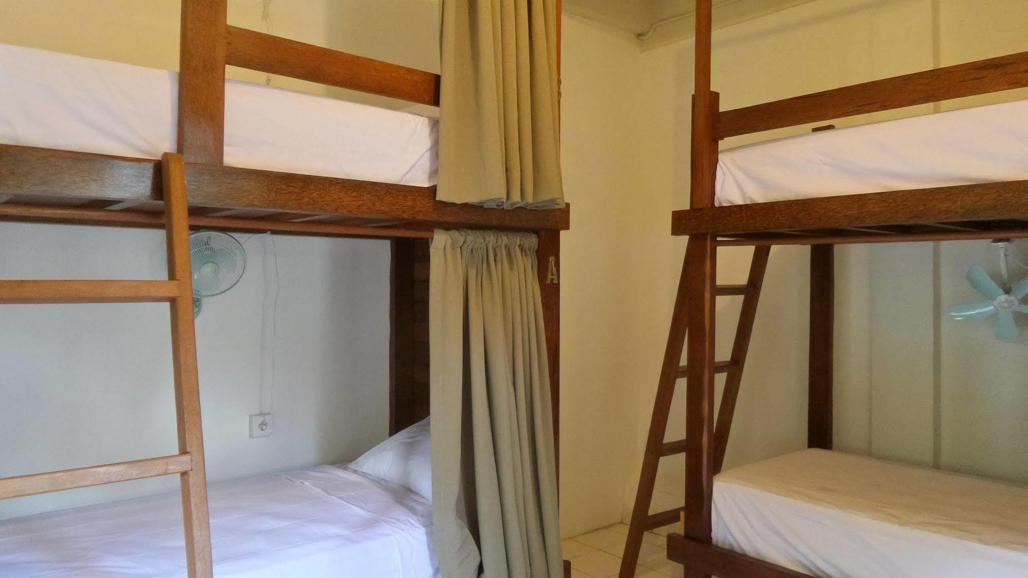 Friendly House Bali Hostel Ubud  Exterior photo